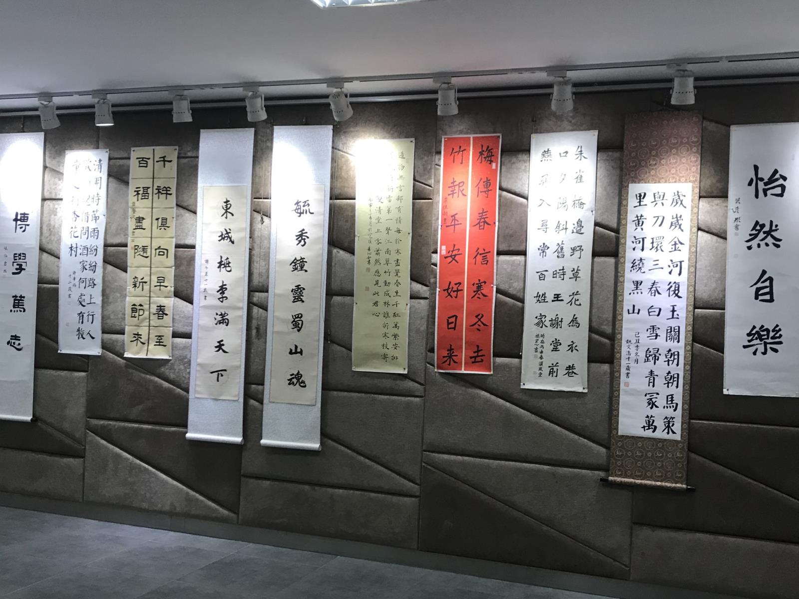 EA82C1A28C502A89C44588FA96C6C426.jpg EA82C1A28C502A89C44588FA96C6C426.jpg