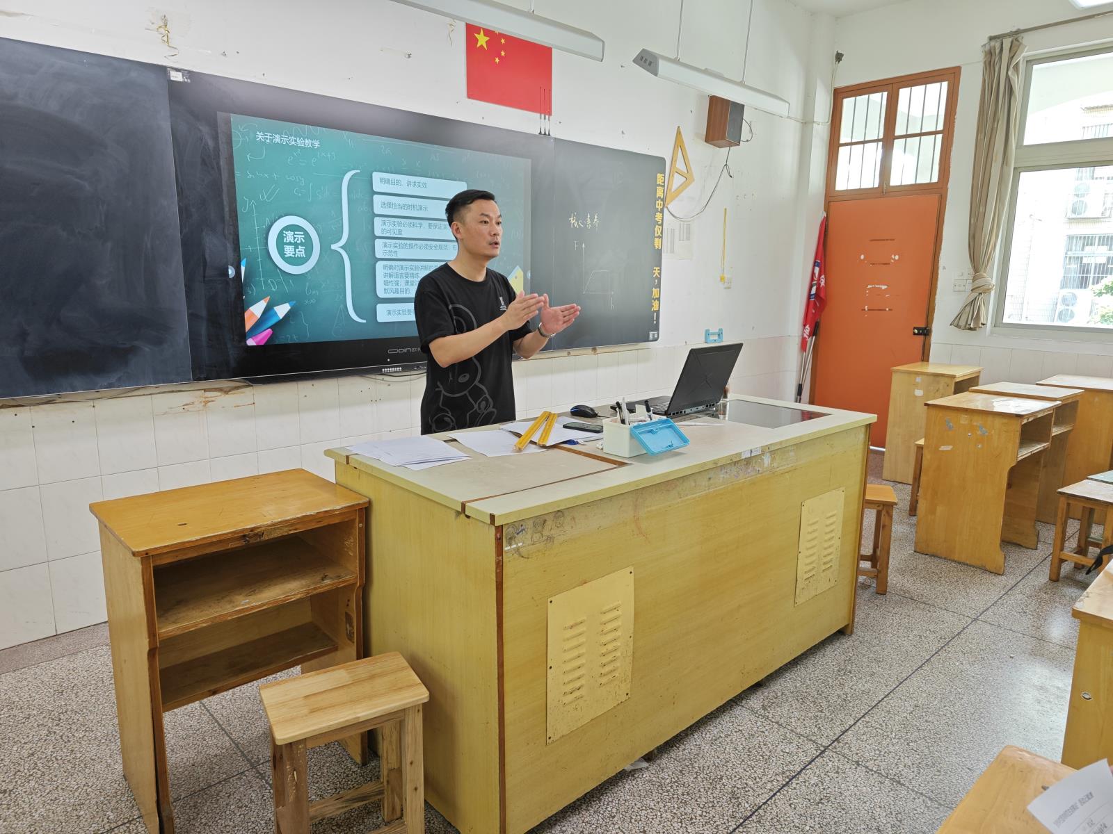 8C6ED0E011D8C2DF8485A08B4120423A.jpg 8C6ED0E011D8C2DF8485A08B4120423A.jpg