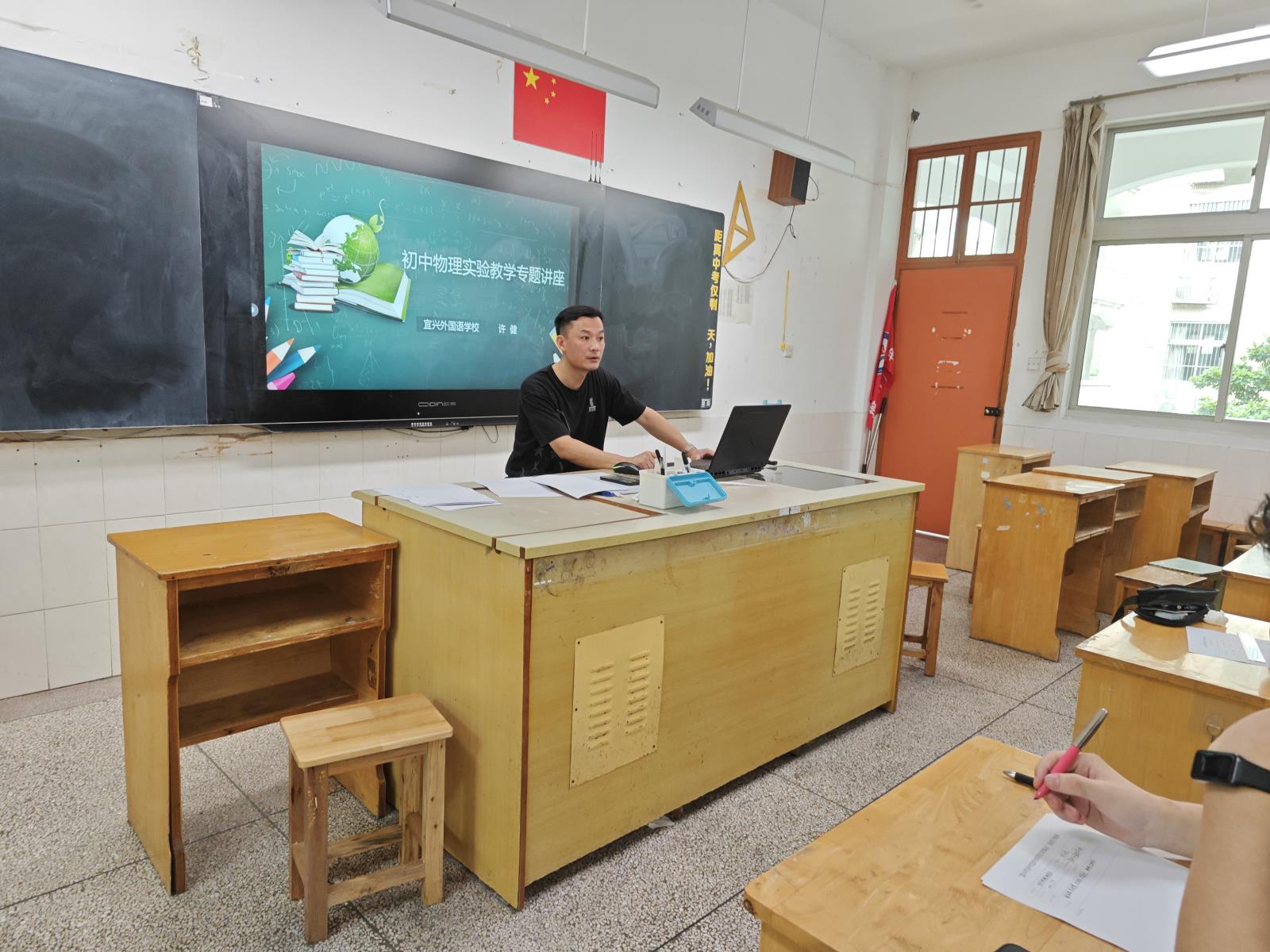 4B8F7C6E5CC57612A1FE13810EF61369.jpg 4B8F7C6E5CC57612A1FE13810EF61369.jpg